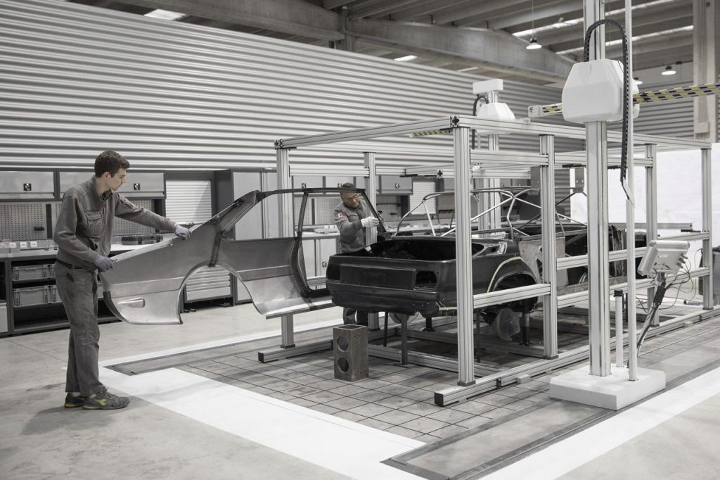 hd-la_bmw_garmisch_de_bertone_et_par_gandini_recre_1-11