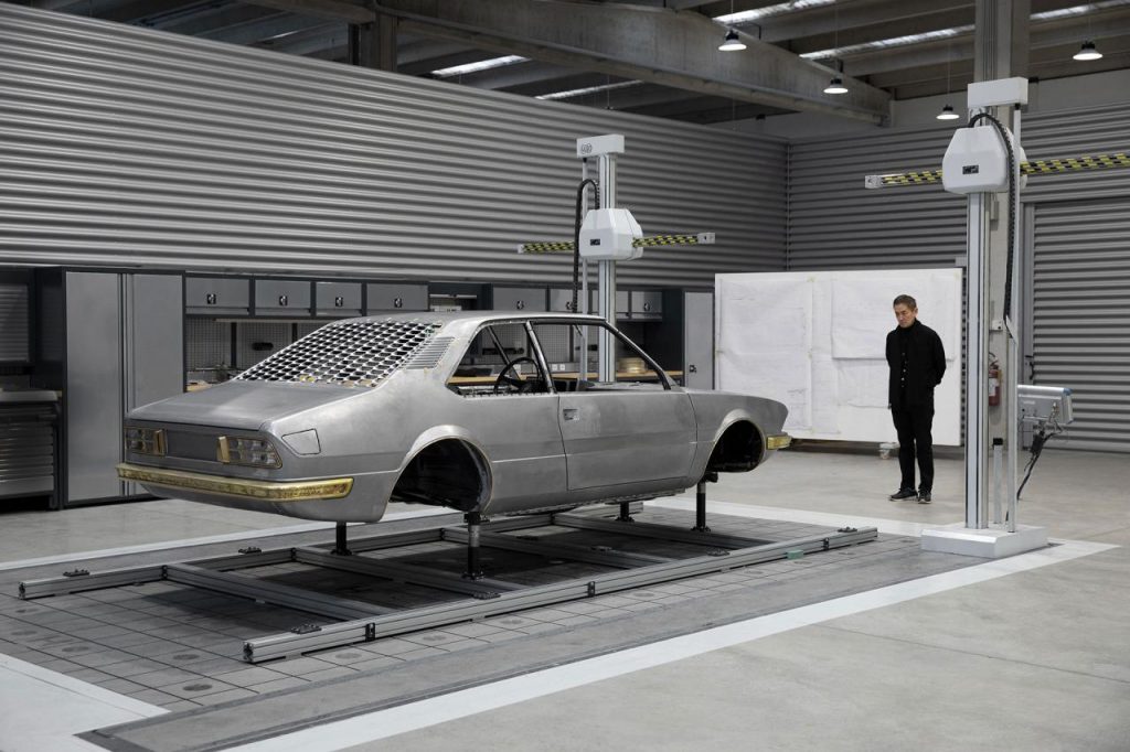 hd-la_bmw_garmisch_de_bertone_et_par_gandini_recre_1-13