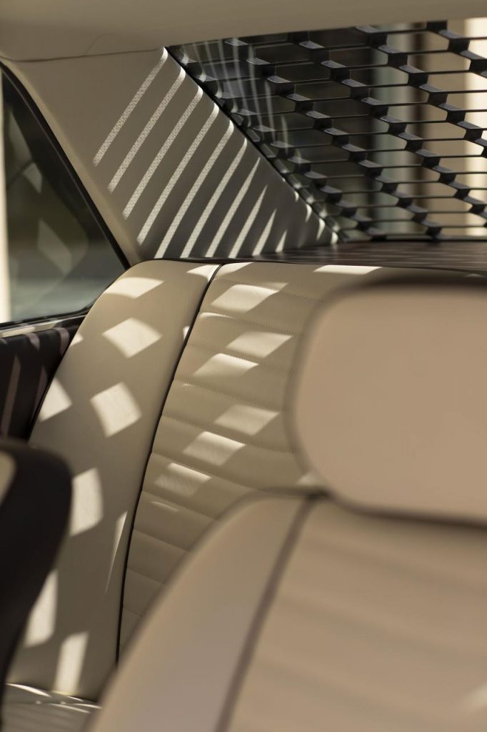 hd-la_bmw_garmisch_de_bertone_et_par_gandini_recre_1-25