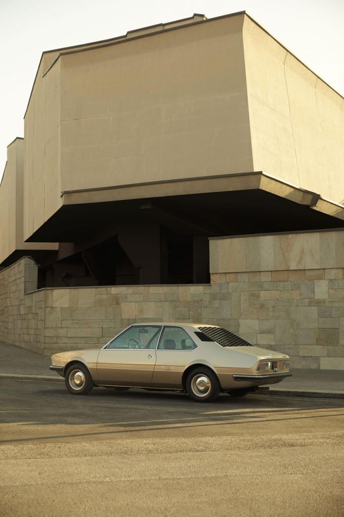 hd-la_bmw_garmisch_de_bertone_et_par_gandini_recre_1-26