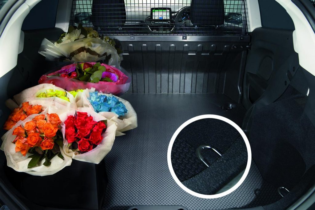 hd-la_ford_fiesta_van_de_retour_1