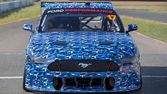 hd-la_ford_mustang_de_supercar_se_montre_1