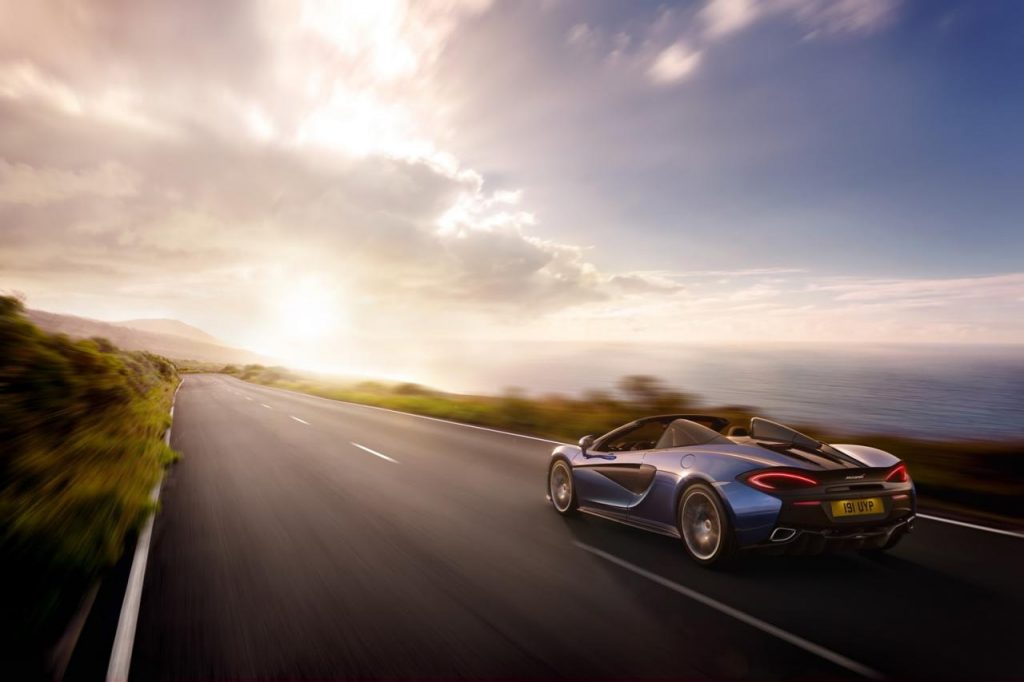 hd-la_mclaren_570s_se_dcouvre_pour_devenir_spider_1-2