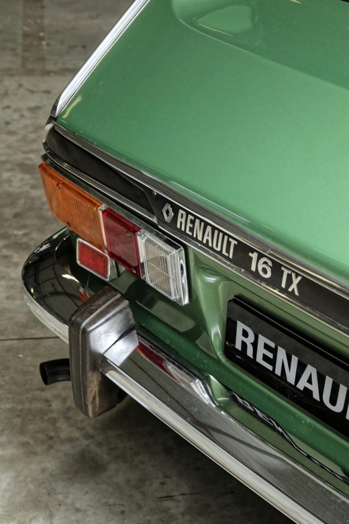 hd-la_renault_16_fte_ses_cinquante_ans_1