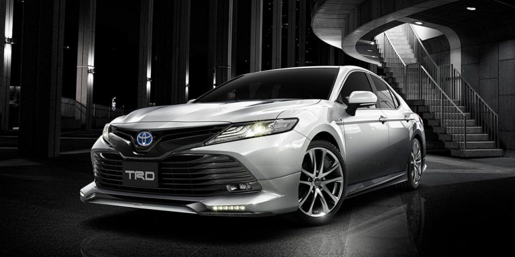 hd-la_toyota_camry_se_dvergonde_au_japon_avec_les_trd_et_modellista_2