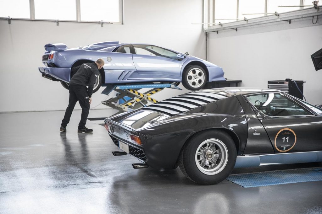 hd-lamborghini_polostorico_les_anciennes_bichonnes_1