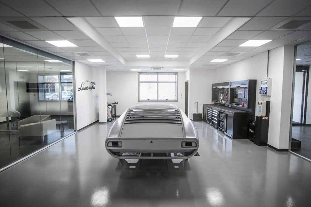 hd-lamborghini_polostorico_les_anciennes_bichonnes_1-4