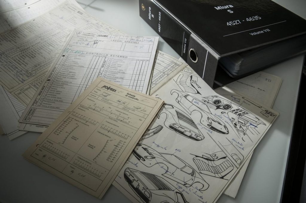 hd-lamborghini_polostorico_les_anciennes_bichonnes_1-9