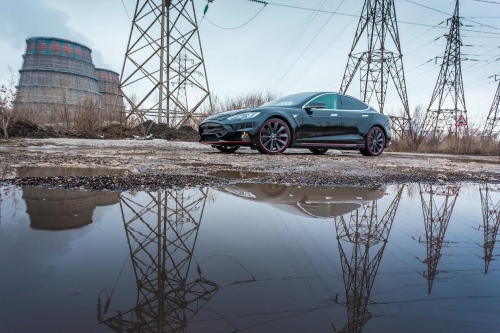 hd-larte_design_et_une_tesla_model_s_1-10