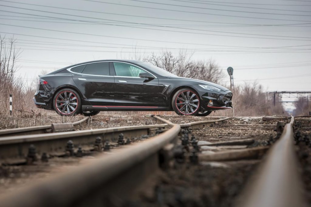 hd-larte_design_et_une_tesla_model_s_1-19