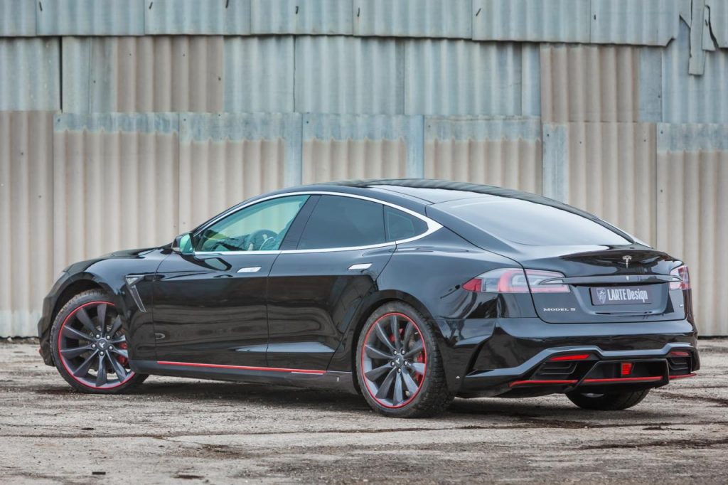 hd-larte_design_et_une_tesla_model_s_1-40