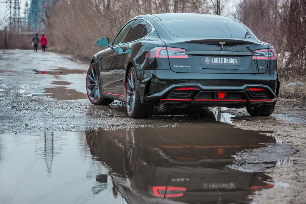 hd-larte_design_et_une_tesla_model_s_1-7