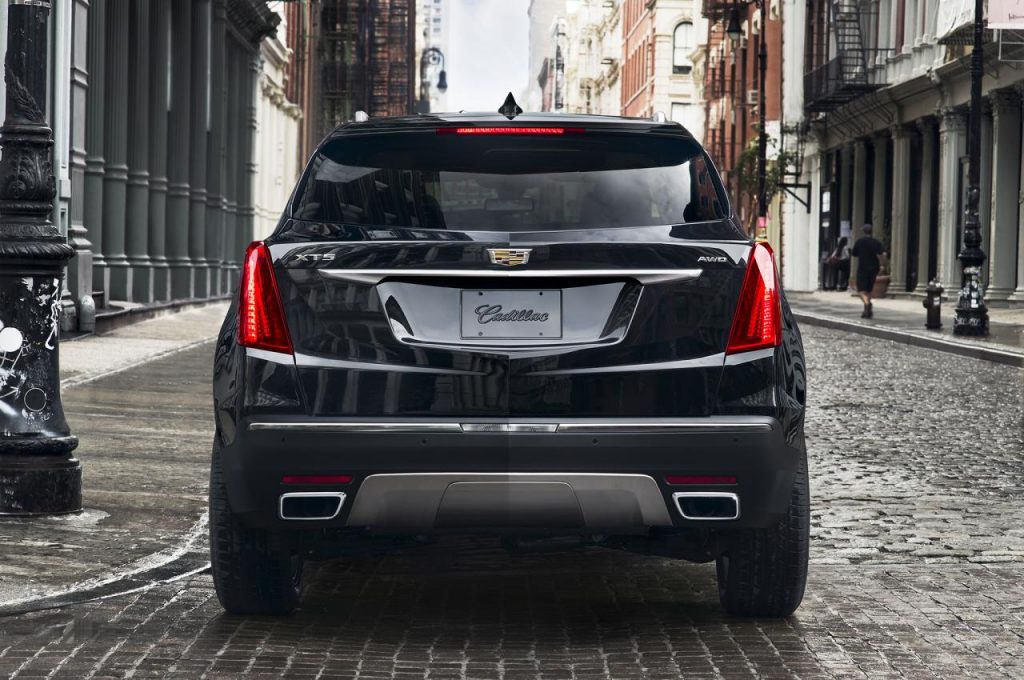 hd-le_cadillac_xt5_en_approche_finale_1