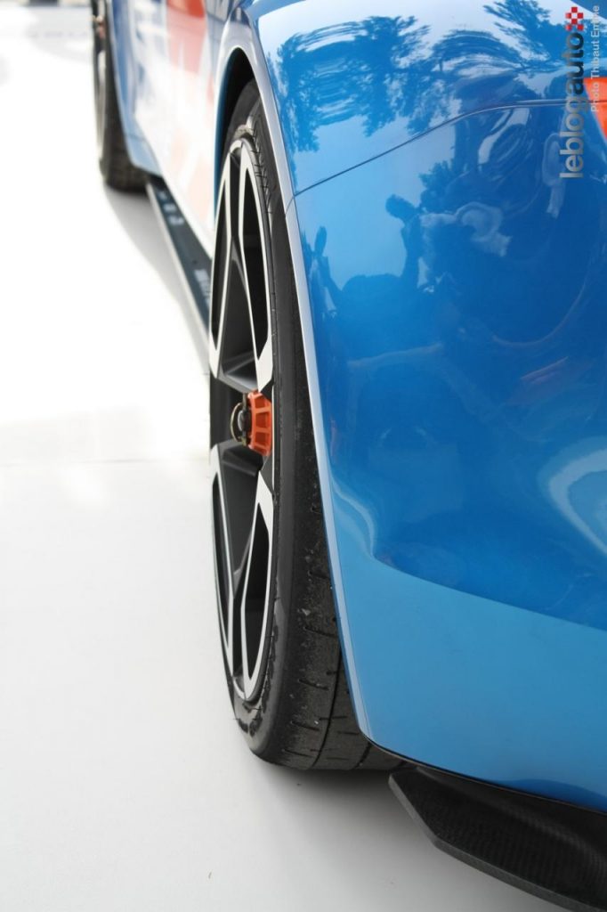 hd-le_concept_car_alpine_clbration_de_prs_1-10