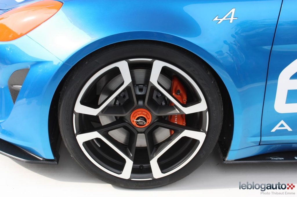 hd-le_concept_car_alpine_clbration_de_prs_1-2