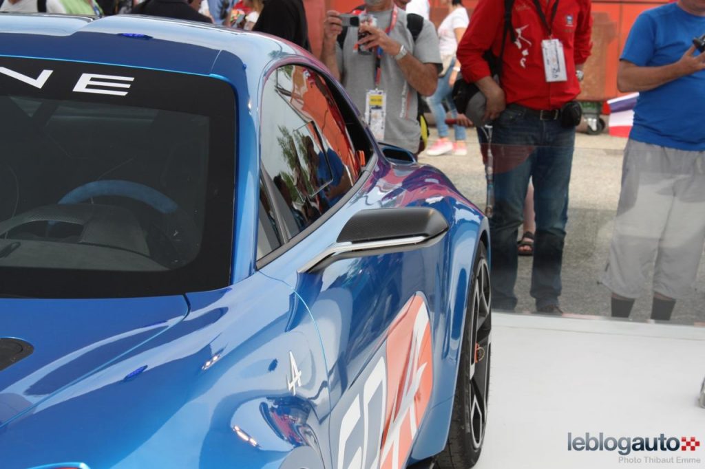 hd-le_concept_car_alpine_clbration_de_prs_1-4