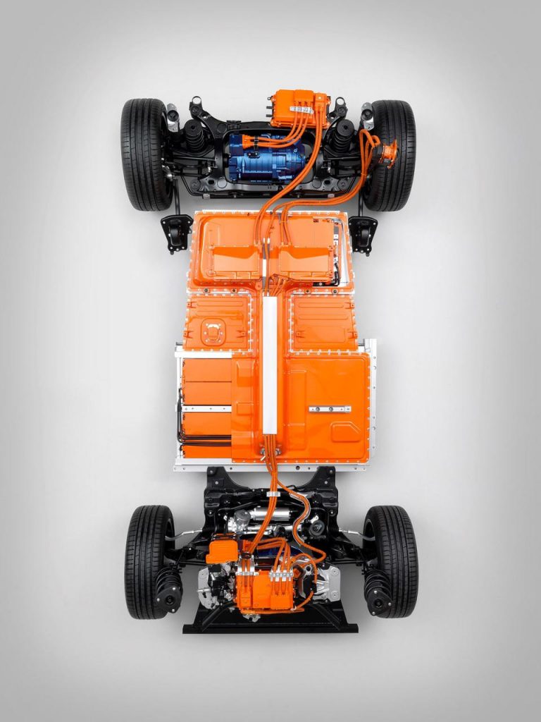 hd-le_volvo_xc40_lectrique_en_approche_1-1