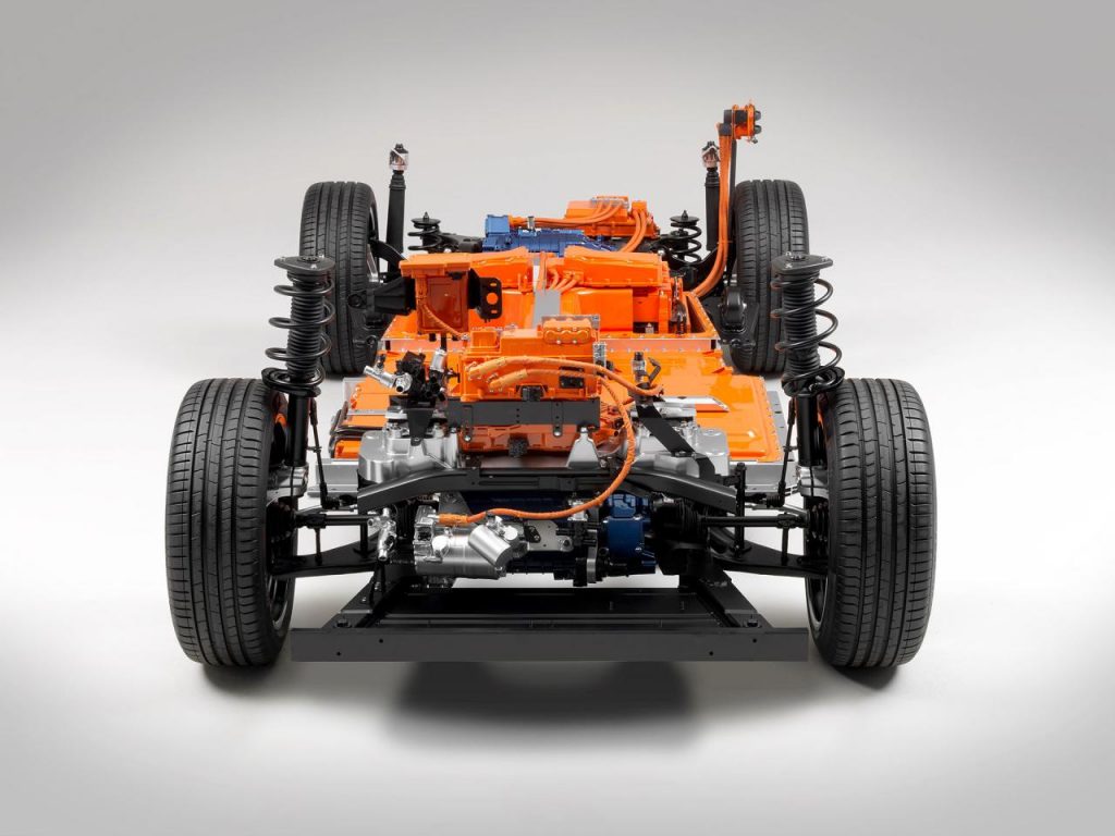 hd-le_volvo_xc40_lectrique_en_approche_1-5