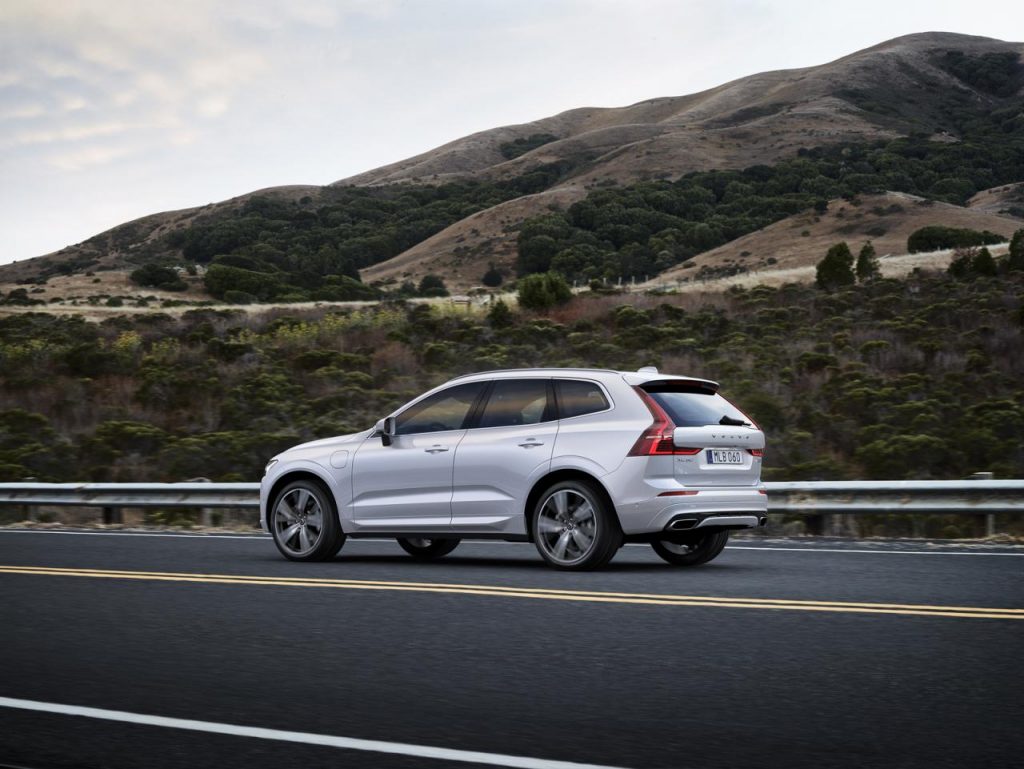 hd-le_volvo_xc60_t8_est_pass_chez_polestar_1-1