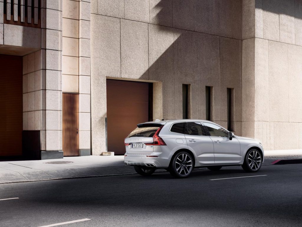 hd-le_volvo_xc60_t8_est_pass_chez_polestar_1-3