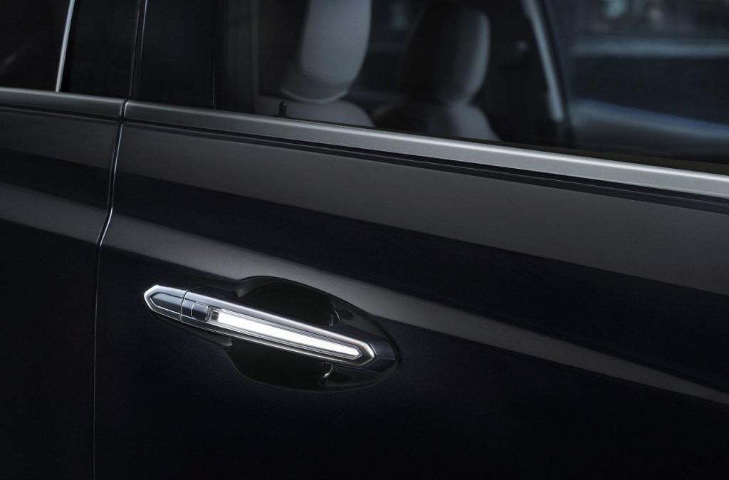 hd-los_angeles_2015_cadillac_xt5_1-7