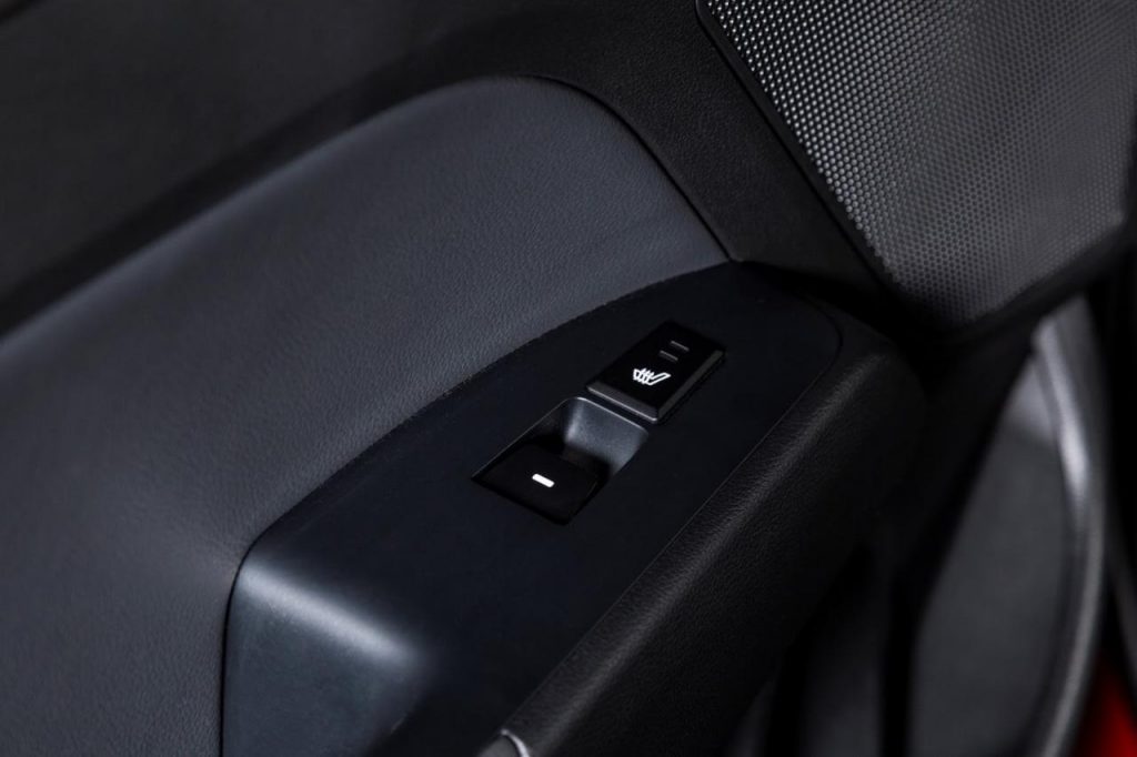 hd-los_angeles_2015_hyundai_elantra_1-18