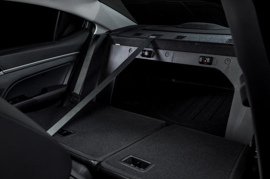 hd-los_angeles_2015_hyundai_elantra_1-23