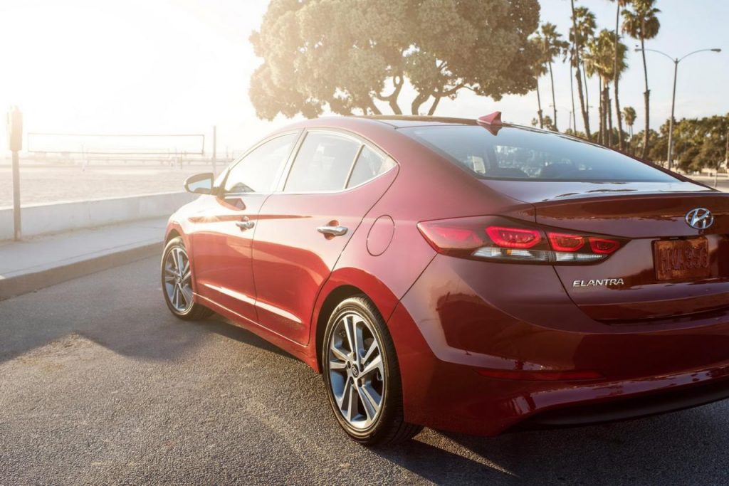 hd-los_angeles_2015_hyundai_elantra_1-26