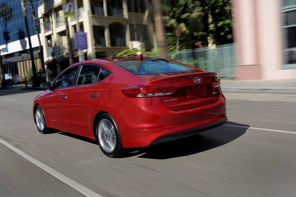 hd-los_angeles_2015_hyundai_elantra_1-30
