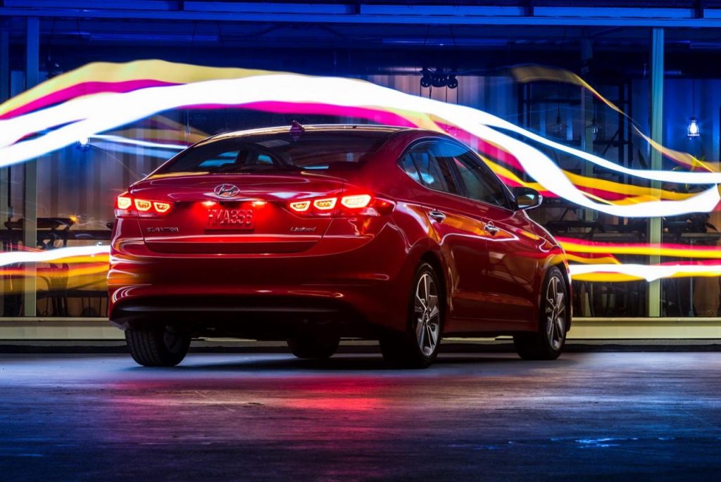 hd-los_angeles_2015_hyundai_elantra_1-31