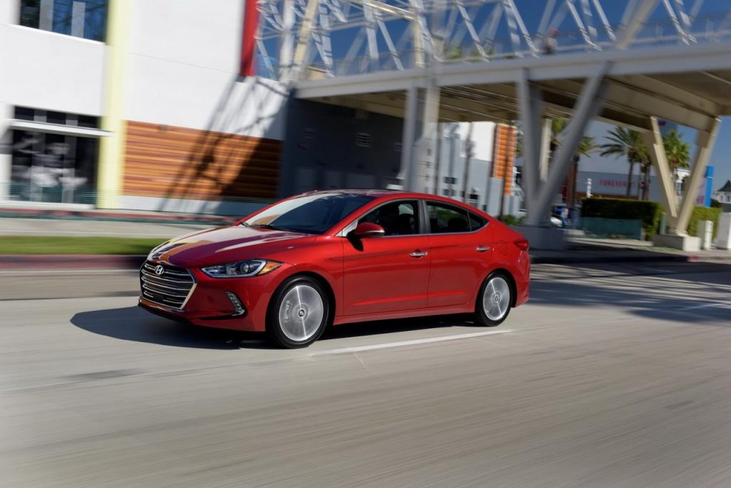 hd-los_angeles_2015_hyundai_elantra_1-34