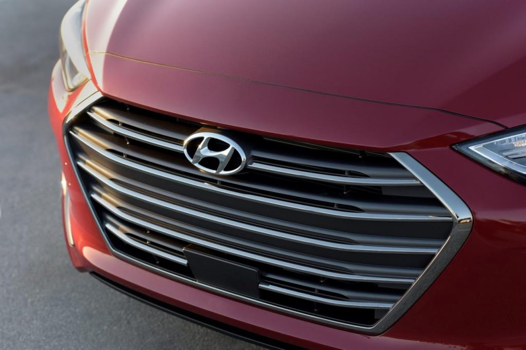 hd-los_angeles_2015_hyundai_elantra_1-7