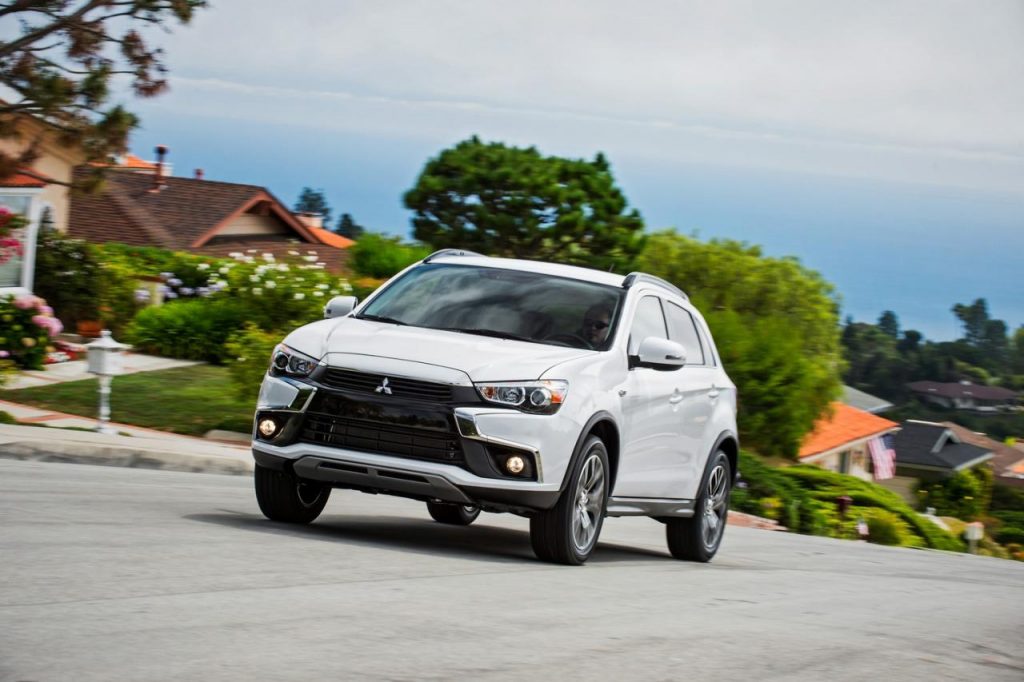 hd-los_angeles_2015_mitsubishi_outlander_sport_1-31