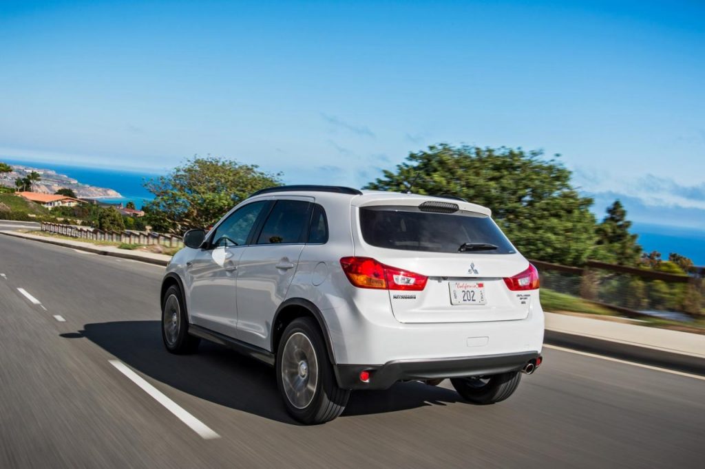 hd-los_angeles_2015_mitsubishi_outlander_sport_1-43