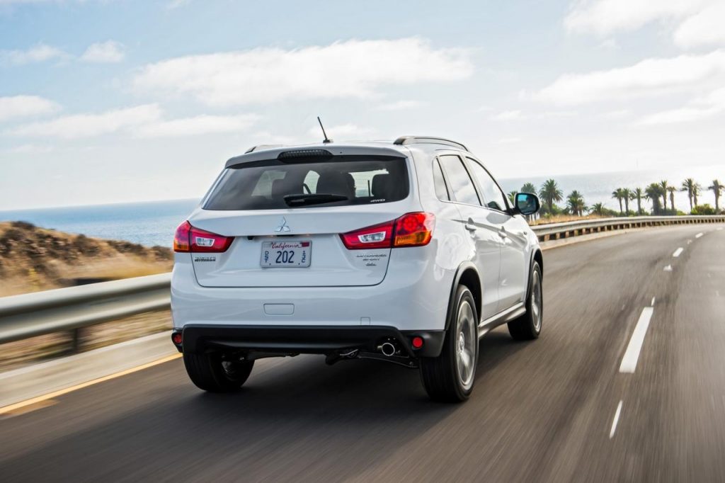 hd-los_angeles_2015_mitsubishi_outlander_sport_1-45