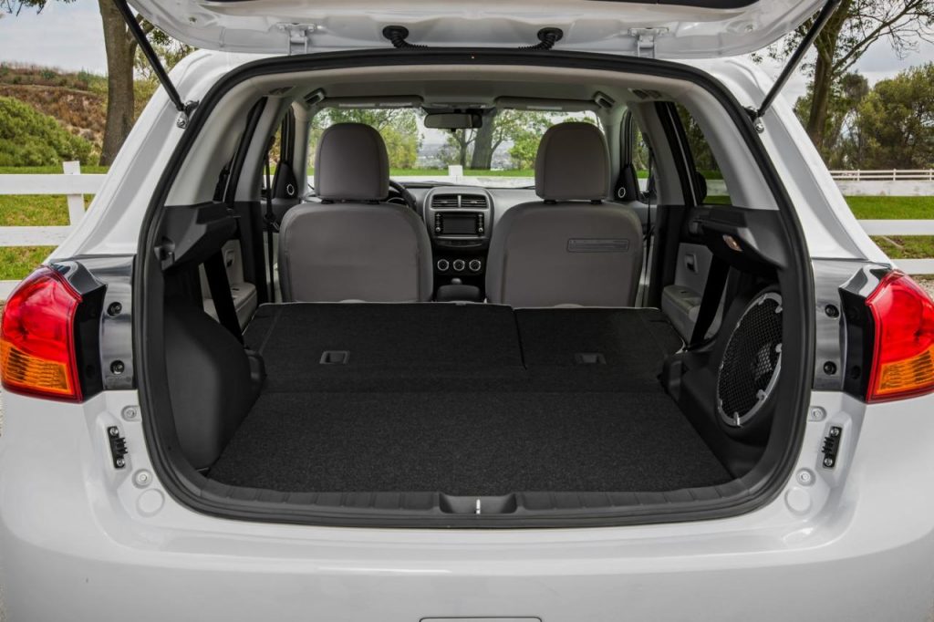 hd-los_angeles_2015_mitsubishi_outlander_sport_1-9