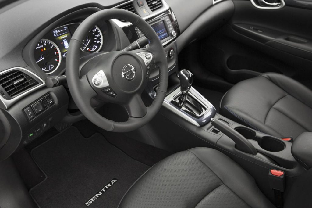 hd-los_angeles_2015_nissan_sentra_1-15