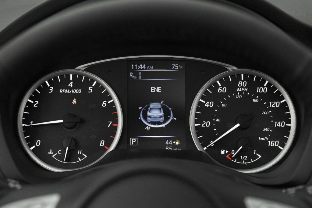 hd-los_angeles_2015_nissan_sentra_1-17