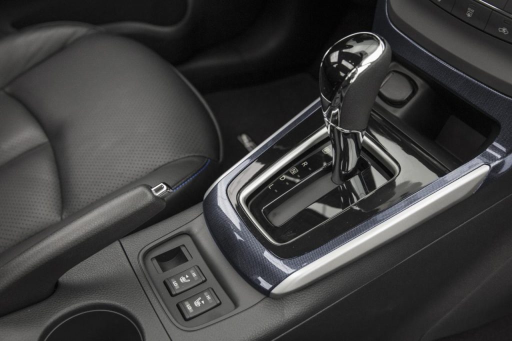 hd-los_angeles_2015_nissan_sentra_1-18