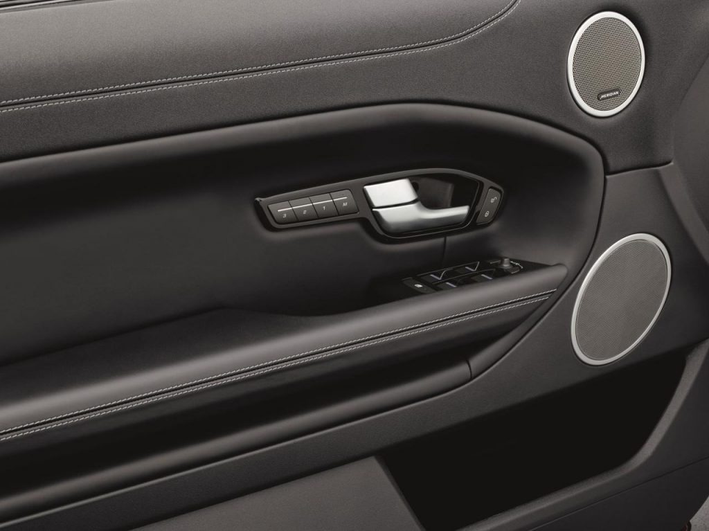 hd-los_angeles_2015_range_rover_evoque_cabrio_1-14