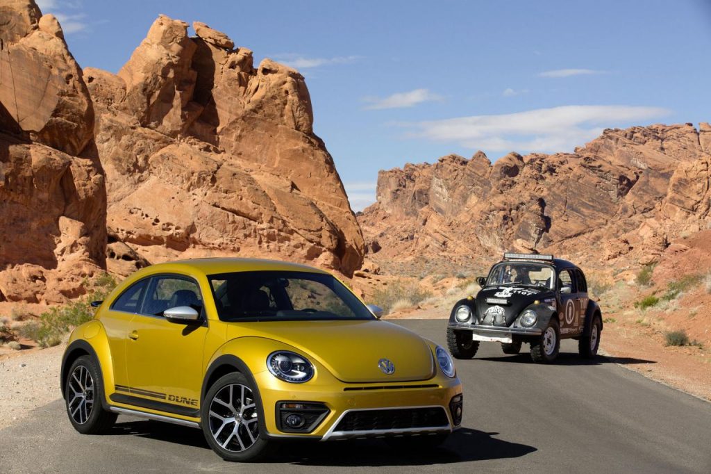 hd-los_angeles_2015_volkswagen_beetle_dune_1-2
