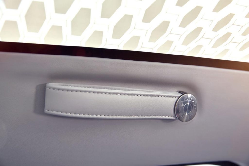 hd-los_angeles_2016_jaguar_i_pace_concept_1-14