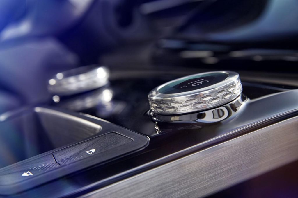 hd-los_angeles_2016_jaguar_i_pace_concept_1-16