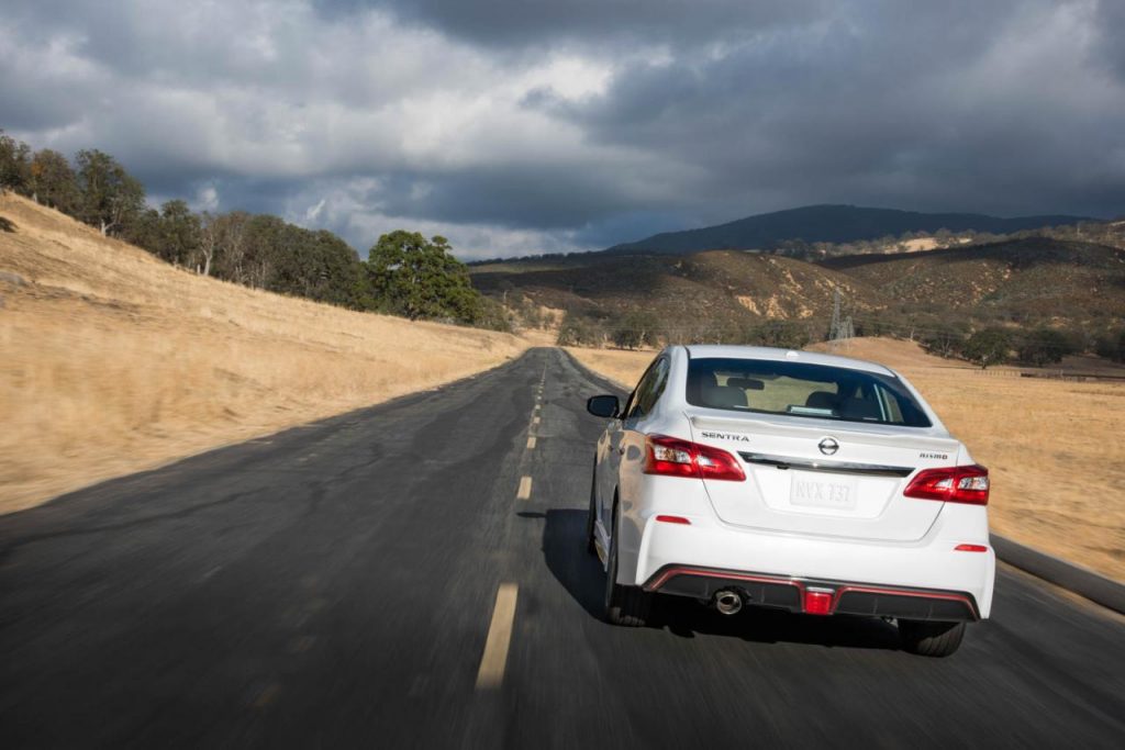 hd-los_angeles_2016_nissan_sentra_nismo_1-23