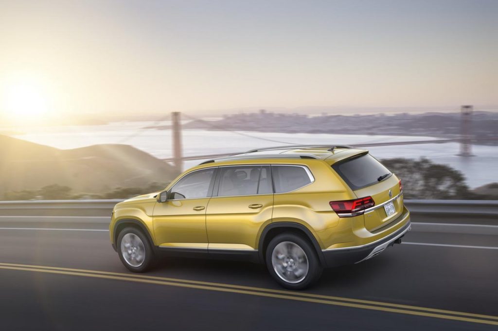 hd-los_angeles_2016_volkswagen_atlas_1-15