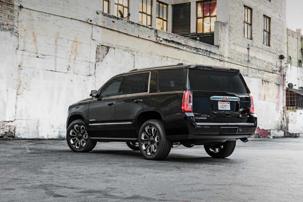 hd-los_angeles_2017_gmc_yukon_denali_ultimate_black_edition_1-5