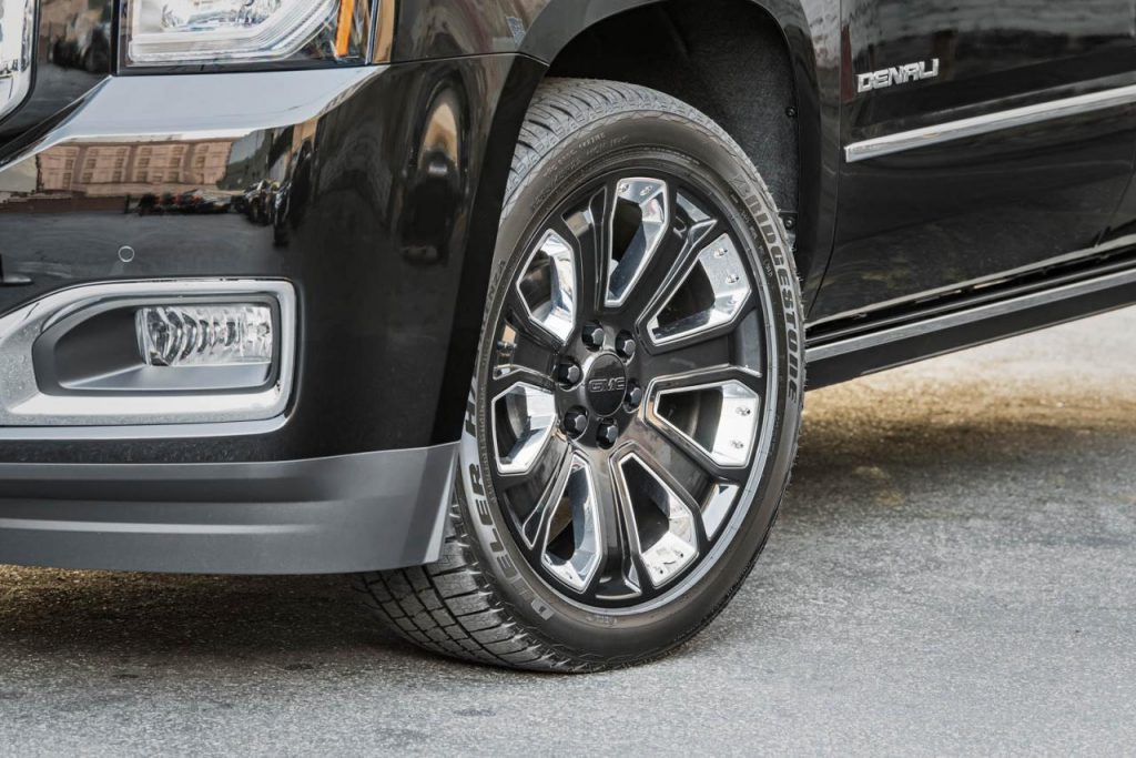 hd-los_angeles_2017_gmc_yukon_denali_ultimate_black_edition_1-7