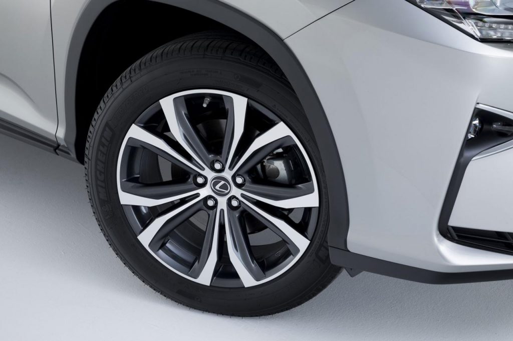 hd-los_angeles_2017_lexus_rx450hl_1-17