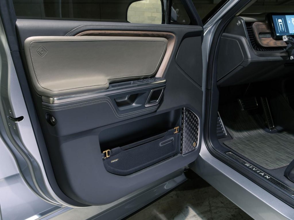 hd-los_angeles_2018_rivian_r1t_1-17