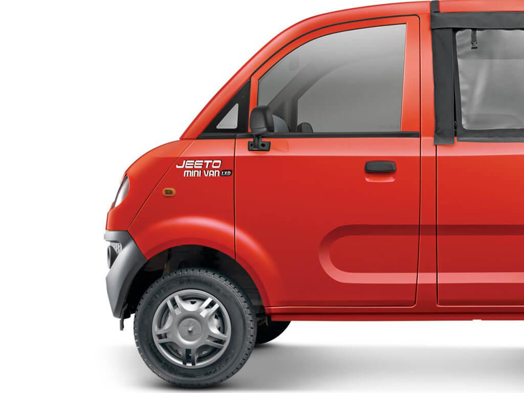 hd-mahindra_jeeto_minivan_1-4